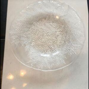 Holiday/winter Glass serving plate-perfect condition